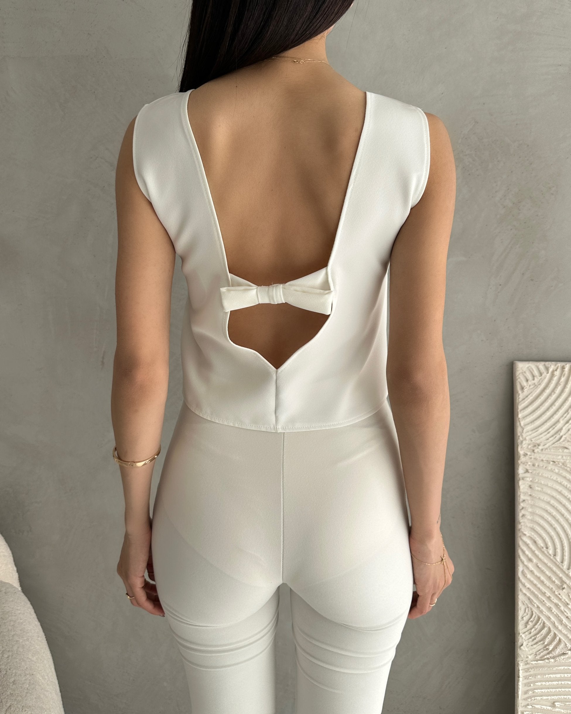 Kolsuz Sırt Dekolteli Crop Bluz