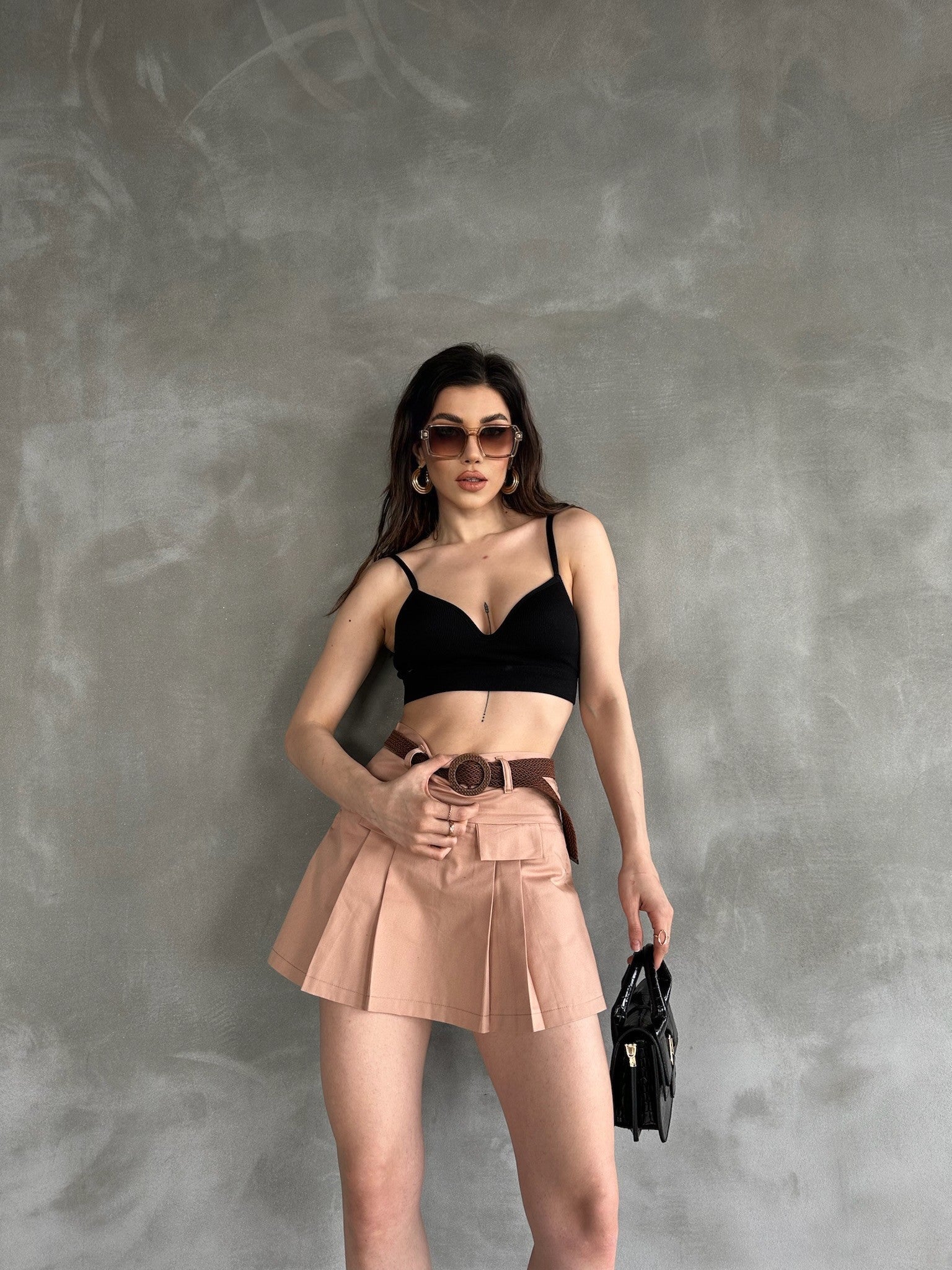 Kemerli Kapak Detaylı Gabardin Şort Etek