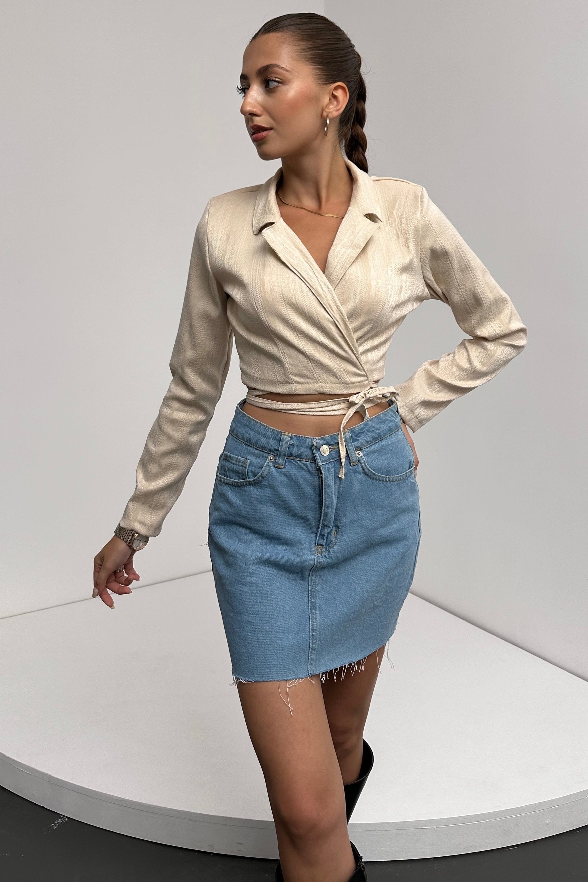 Gömlek Yaka Beli Bağlamalı Crop Bluz