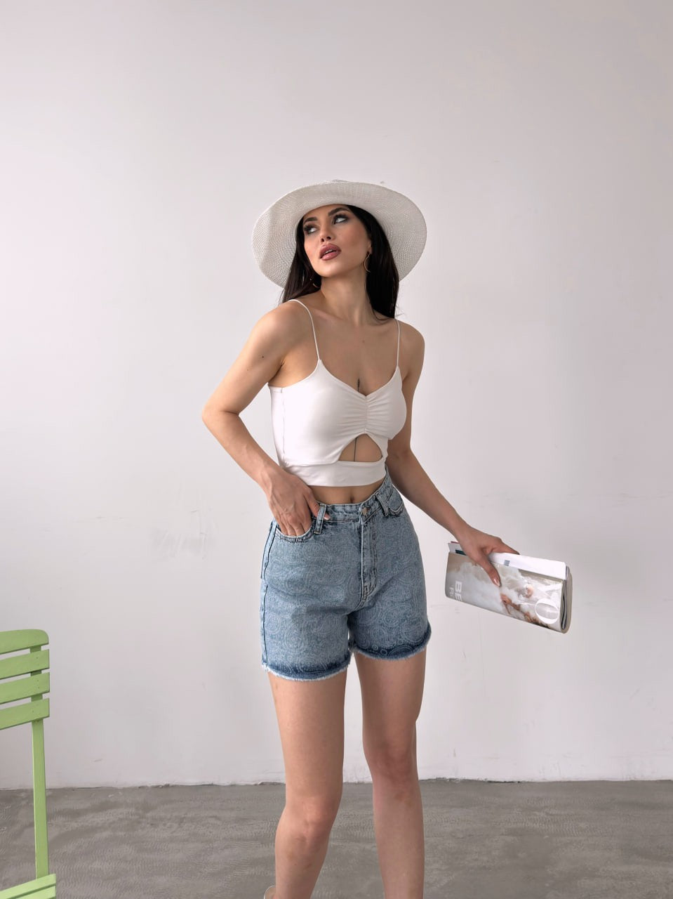 Paçası Püsküllü Desenli Denim Şort