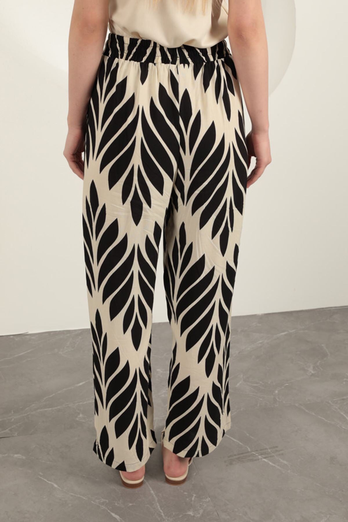 Viskon Kumaş Yaprak Desen Pantolon-Siyah